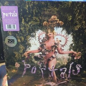 ♡ new melanie martinez portals baby pink with black swirls limited vinyl ♡